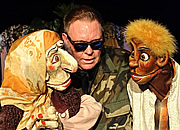 �������i